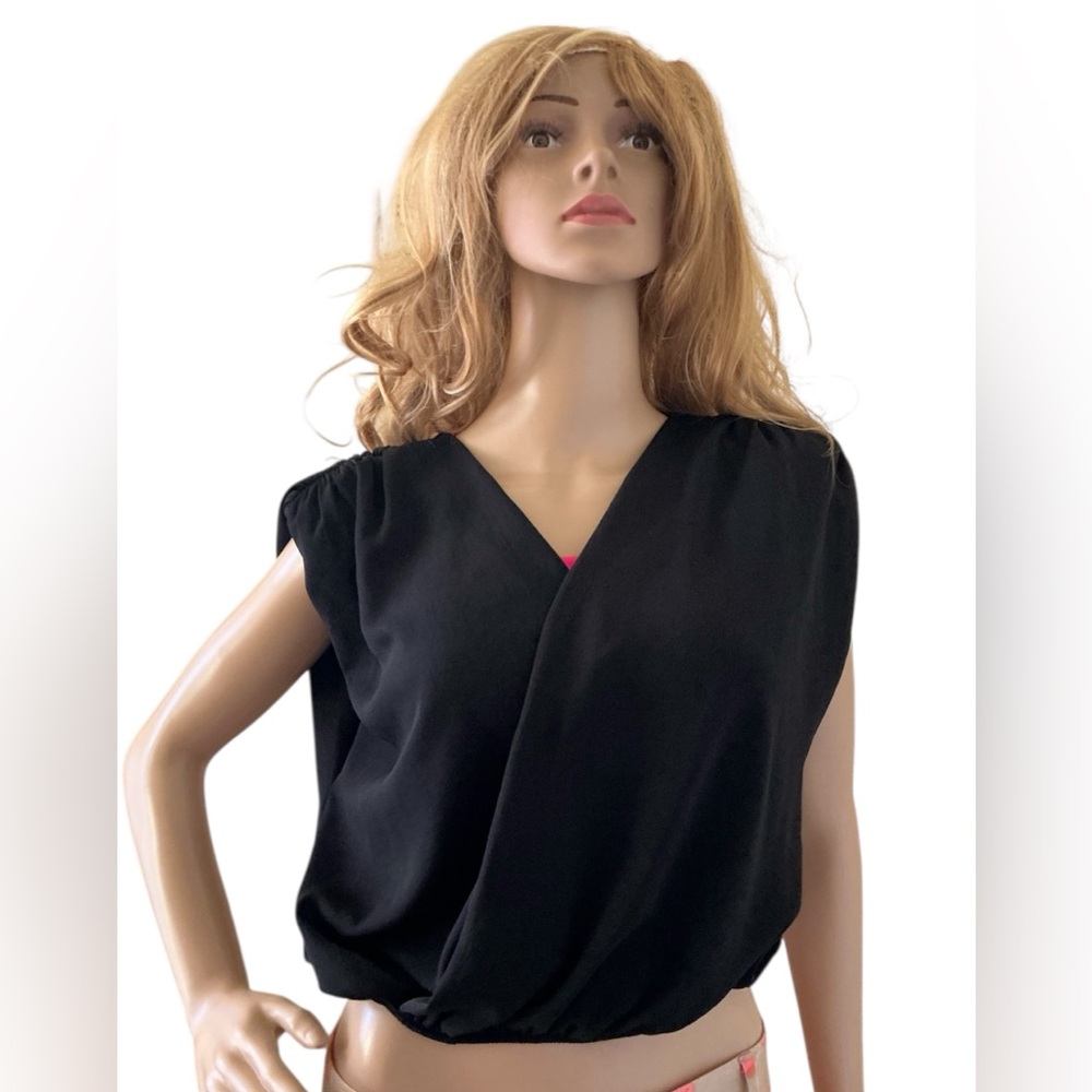 Zara V-Neck Cropped Blouse